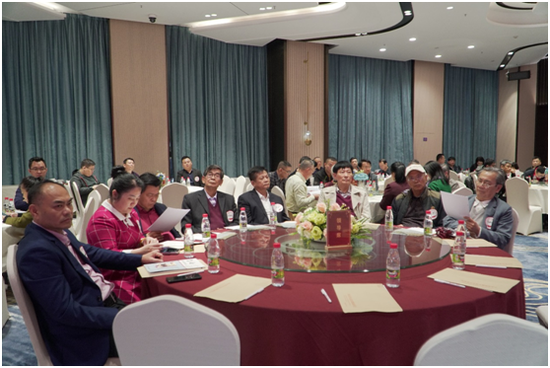 “攜手筑夢(mèng)，守正創(chuàng)新”的迎新年企業(yè)界座談會(huì)現(xiàn)場(chǎng)。符敦孝攝